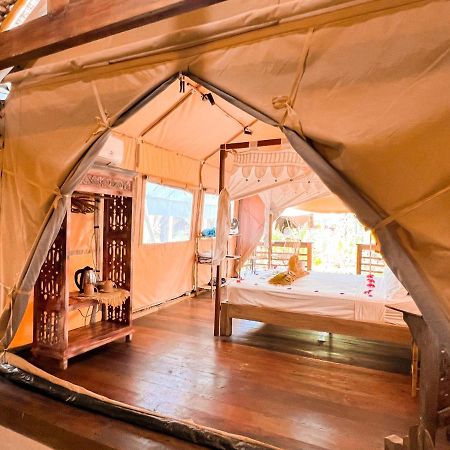 La Cocoteraie Ecolodge - Luxury Glamping Tents Τζίλι Τραγουανγκάν Εξωτερικό φωτογραφία