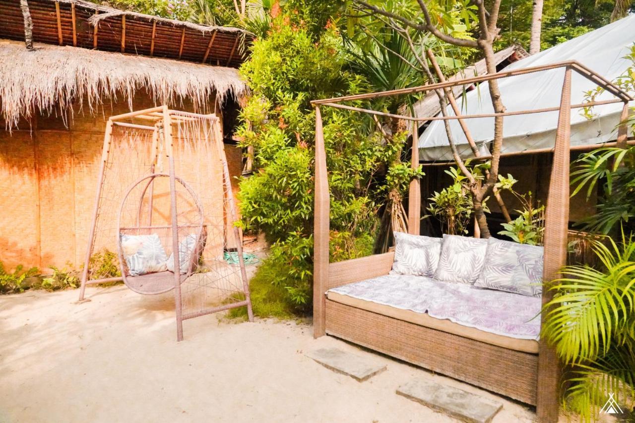 La Cocoteraie Ecolodge - Luxury Glamping Tents Τζίλι Τραγουανγκάν Εξωτερικό φωτογραφία