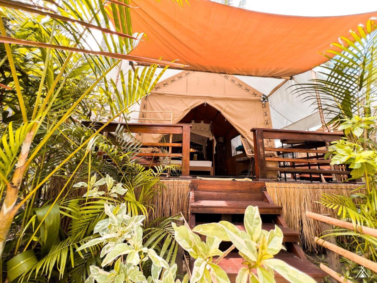 La Cocoteraie Ecolodge - Luxury Glamping Tents Τζίλι Τραγουανγκάν Εξωτερικό φωτογραφία