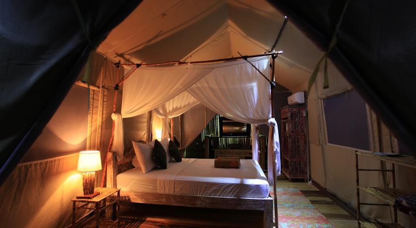 La Cocoteraie Ecolodge - Luxury Glamping Tents Τζίλι Τραγουανγκάν Εξωτερικό φωτογραφία