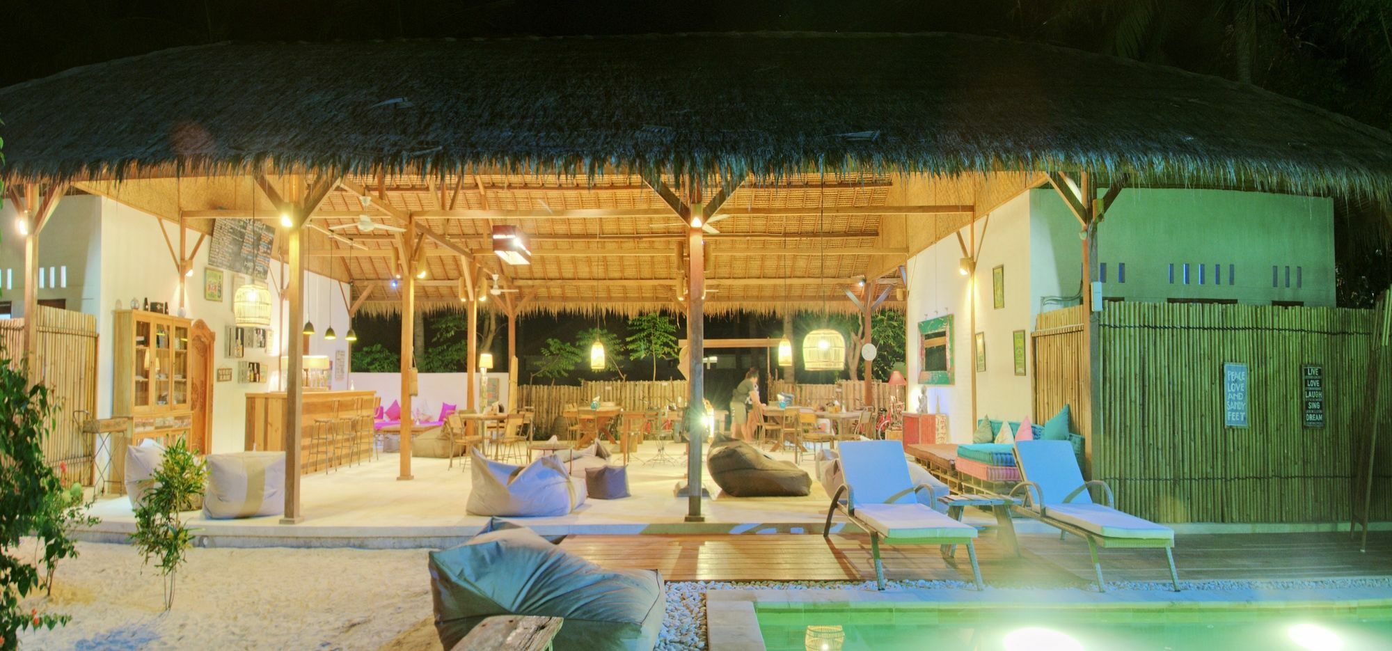 La Cocoteraie Ecolodge - Luxury Glamping Tents Τζίλι Τραγουανγκάν Εξωτερικό φωτογραφία